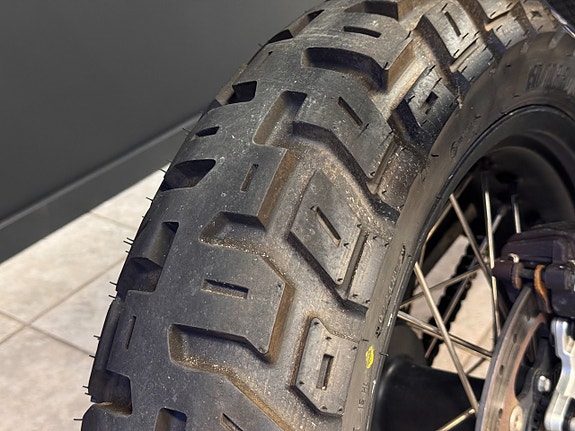 KTM 1090 Adventure R | Toppbox | Nya däck 10 of 21