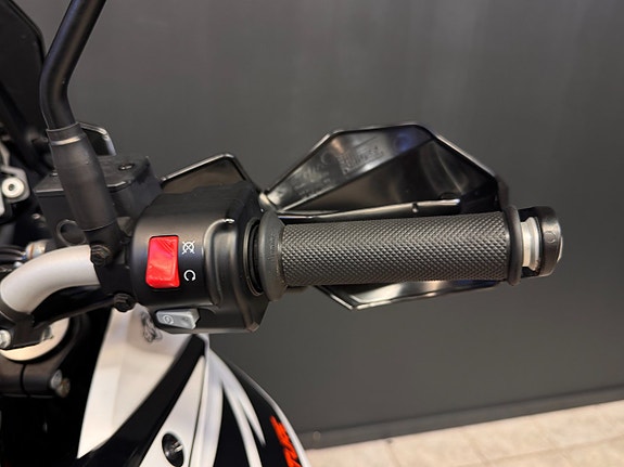 KTM 1090 Adventure R | Toppbox | Nya däck 19 of 21