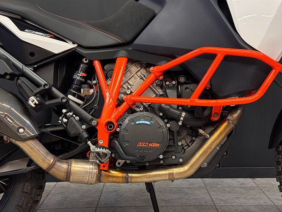 KTM 1090 Adventure R | Toppbox | Nya däck 8 of 21