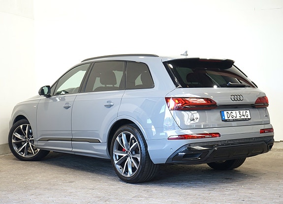 Audi Q7 3 of 19