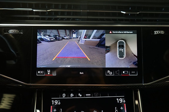 Audi Q7 9 of 19