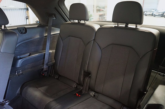 Audi Q7 16 of 19