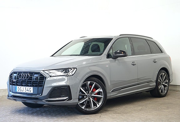 Audi Q7 2 of 19