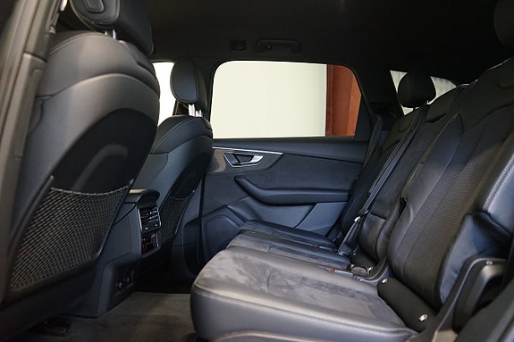 Audi Q7 14 of 19