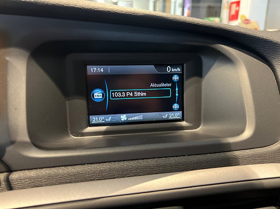 Volvo V40 11 of 12