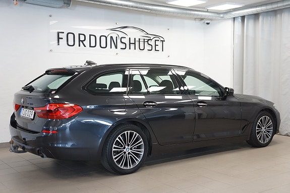 BMW 520i 4 of 21