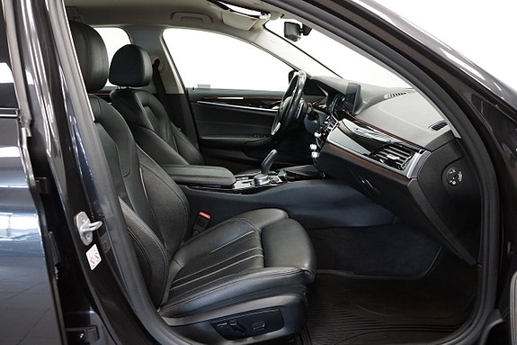 BMW 520i 11 of 21