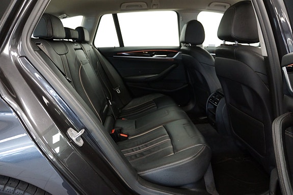 BMW 520i 12 of 21