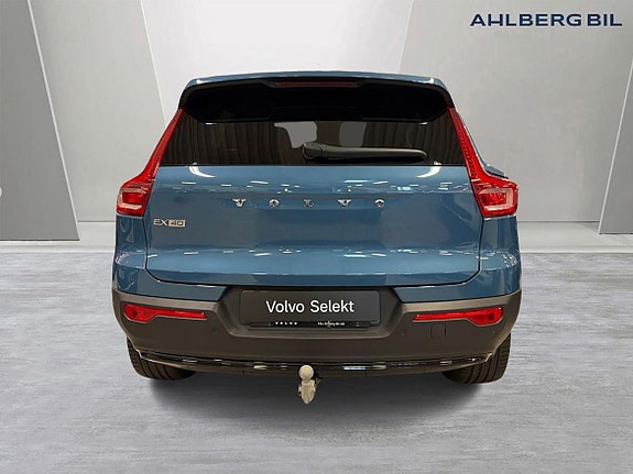 Volvo EX40 11 of 13