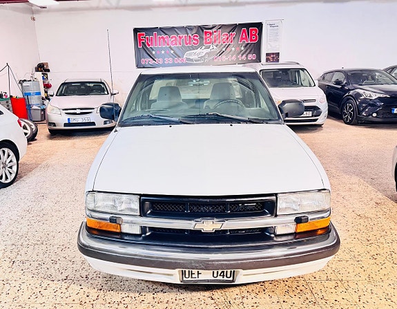 Chevrolet S10 2 of 8