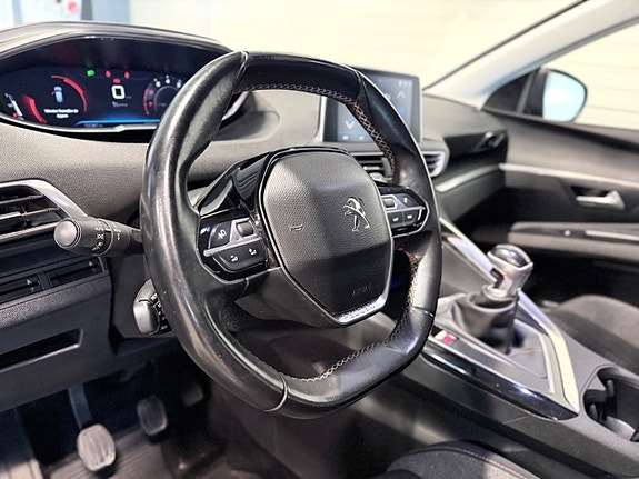 Peugeot 3008 8 of 12