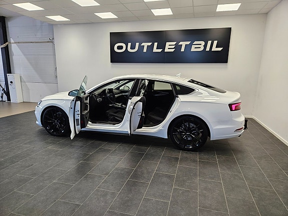 Audi A5 3 of 27