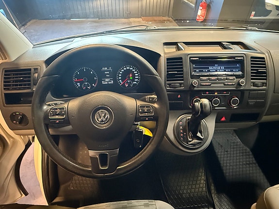 Volkswagen Transporter 11 of 18
