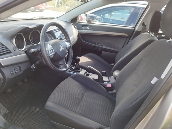 Mitsubishi Lancer 3 of 3