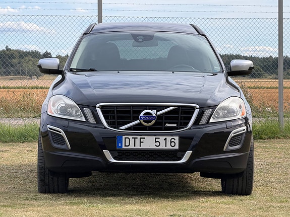 Volvo XC60 3 of 16