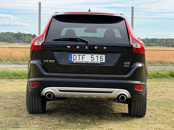Volvo XC60 6 of 16