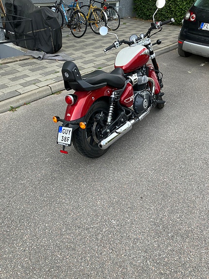 Royal Enfield SUPER METEOR 650 4 of 4