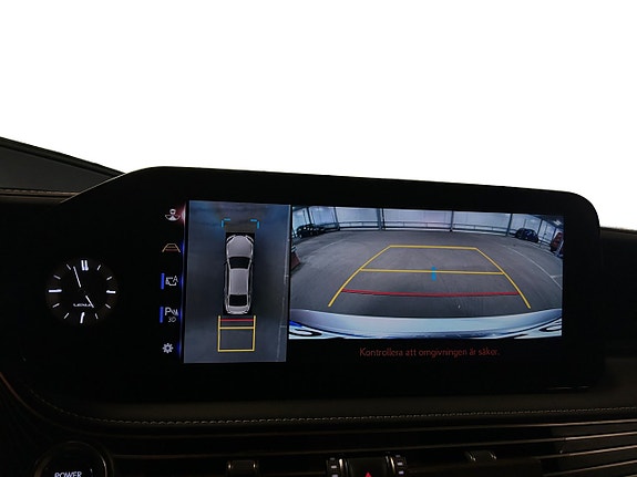 Lexus LS500h 19 of 30