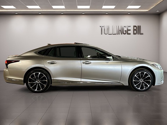 Lexus LS500h 6 of 30