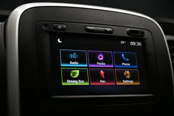 Nissan NV300 26 of 30