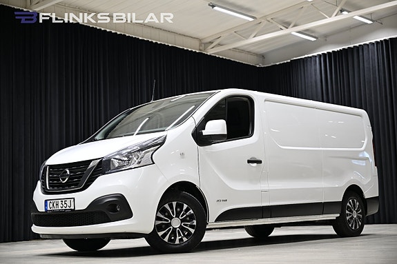 Nissan NV300 2 of 30