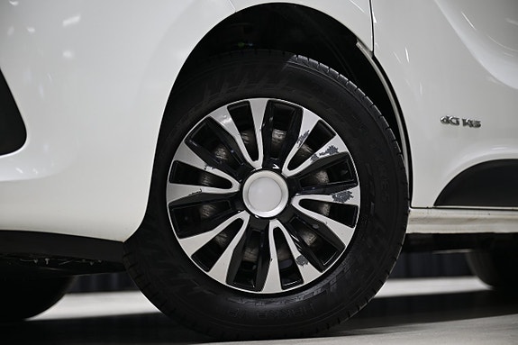 Nissan NV300 3 of 30