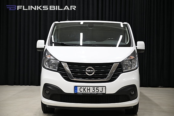 Nissan NV300 17 of 30