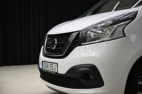 Nissan NV300 18 of 30