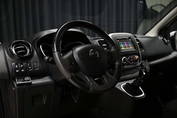 Nissan NV300 19 of 30