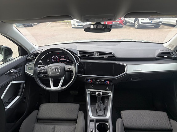 Audi Q3 6 of 14