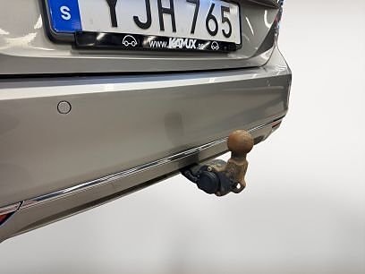 Volkswagen Passat 18 of 23