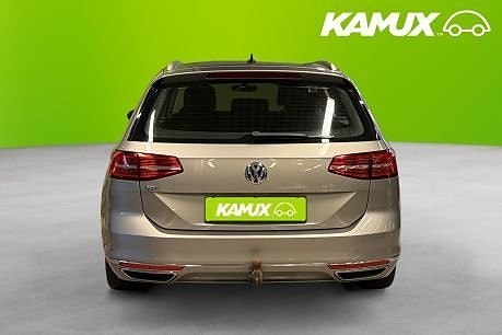 Volkswagen Passat 5 of 23