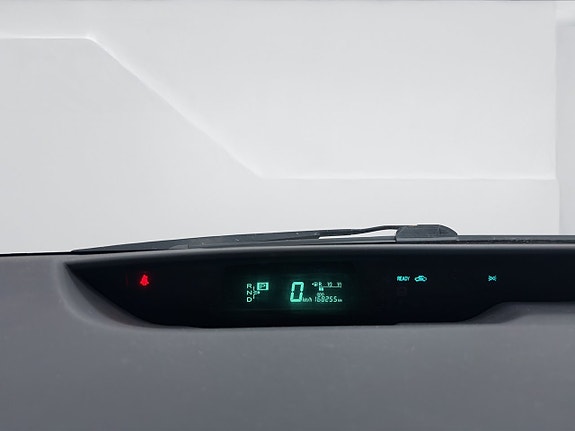 Toyota Prius 12 of 14