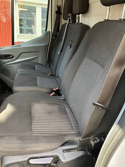 Ford Transit 350 L3 Van 9 of 9
