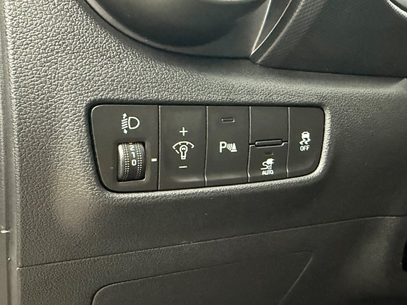 Hyundai Kona 23 of 26