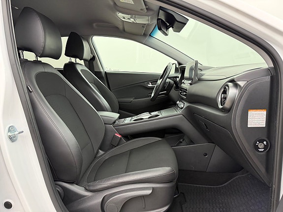 Hyundai Kona 22 of 26