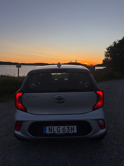Kia Picanto 5 of 7