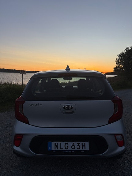 Kia Picanto 4 of 7