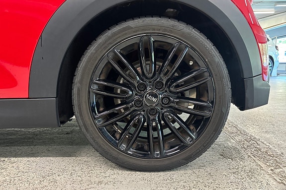 MINI Cooper 14 of 17