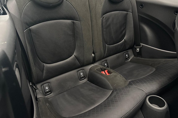 MINI Cooper 7 of 17