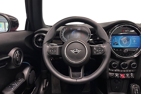 MINI Cooper 9 of 17