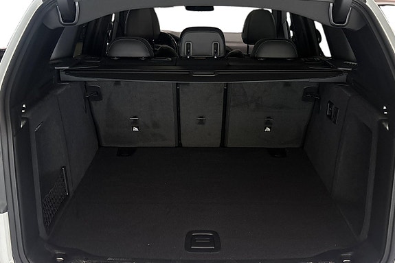 BMW iX3 10 of 19