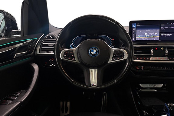 BMW iX3 9 of 19