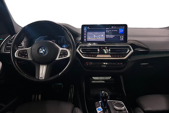 BMW iX3 8 of 19