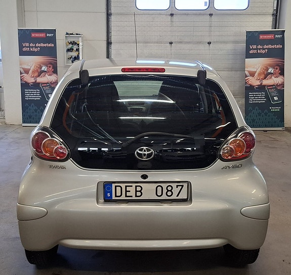 Toyota Aygo 7 of 19