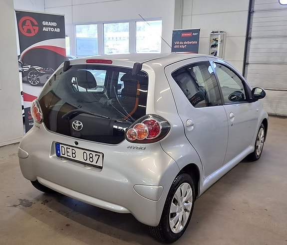 Toyota Aygo 4 of 19