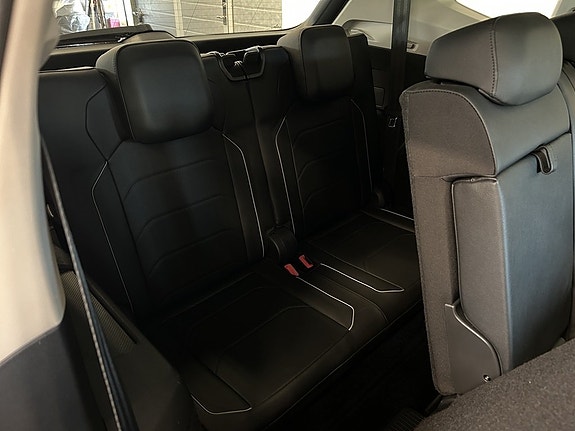 Volkswagen Tiguan Allspace 17 of 25