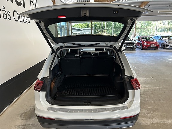 Volkswagen Tiguan Allspace 9 of 25