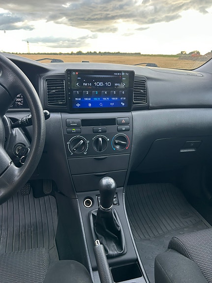Toyota Corolla 5 of 6