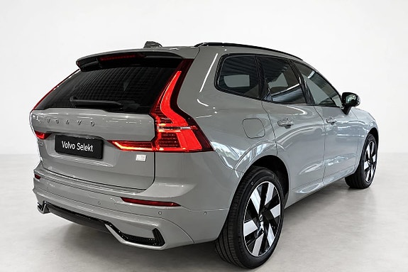 Volvo XC60 4 of 23